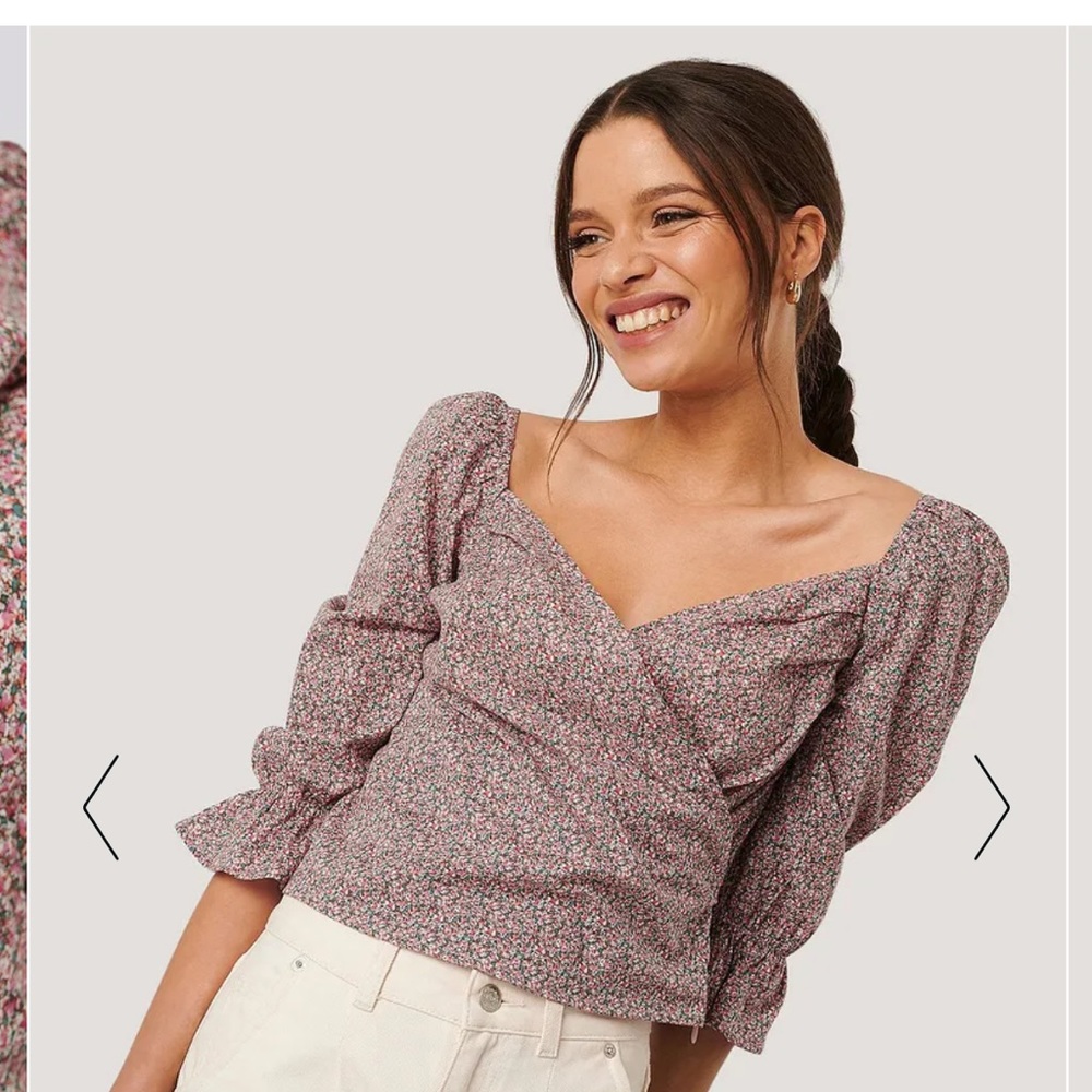 Puff sleeved floral wrap blouse